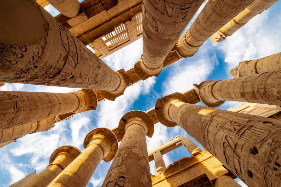 Felouque sur le Nil au coucher du soleil, en Égypte